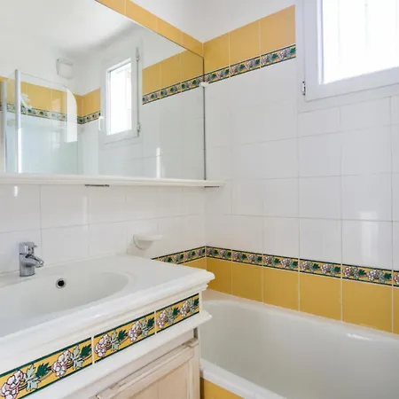 Aux Restanques Du Golfe De St Tropez - Maeva - 4 Personnes Avec Terrasse Vue - Sélection Mae-4506 Appartement